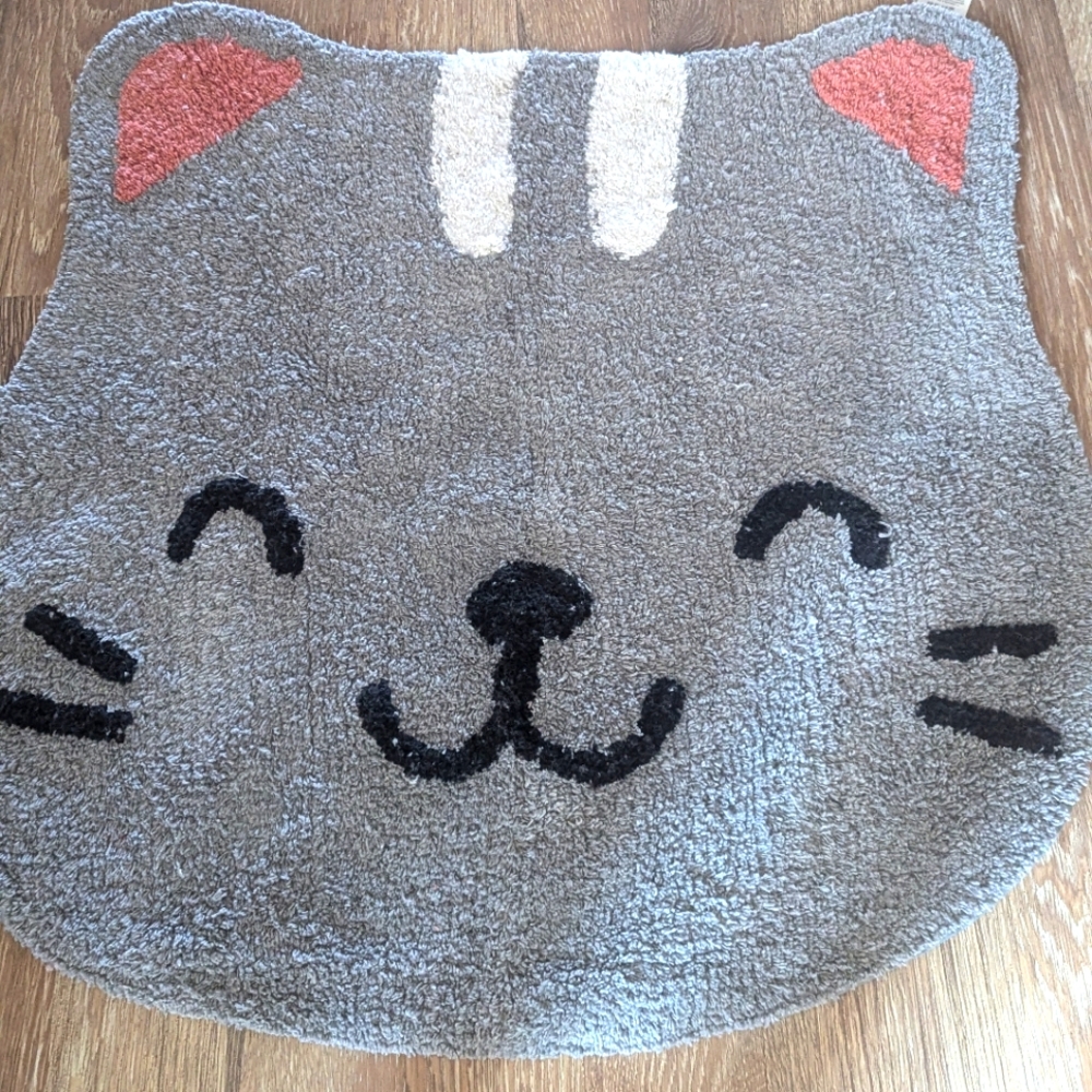 NEW Cat shaped Rug